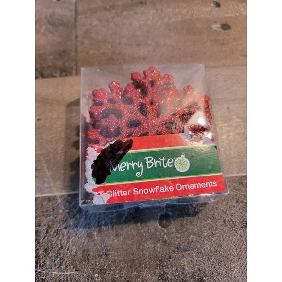 Red glittery snowflake ornament xmas set - Picture 1 of 5